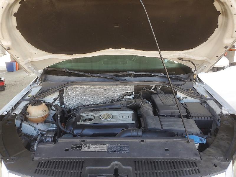 57956486 :رقم المزاد ، WVGAV7AX9AW001295 vin ، 2010 Volkswagen Tiguan مزاد بيع