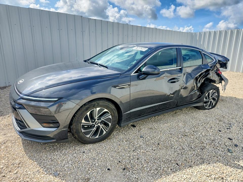 2026 Hyundai Sonata Hybrid მანქანა იყიდება აუქციონზე, vin: KMHL24JJ3TA151348, აუქციონის ნომერი: 57405266