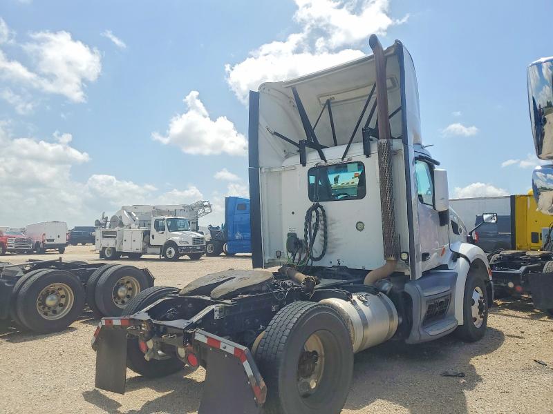 Продажа на аукционе авто 2017 Peterbilt 579, vin: 1XPBA48X6HD409511, номер лота: 53844826