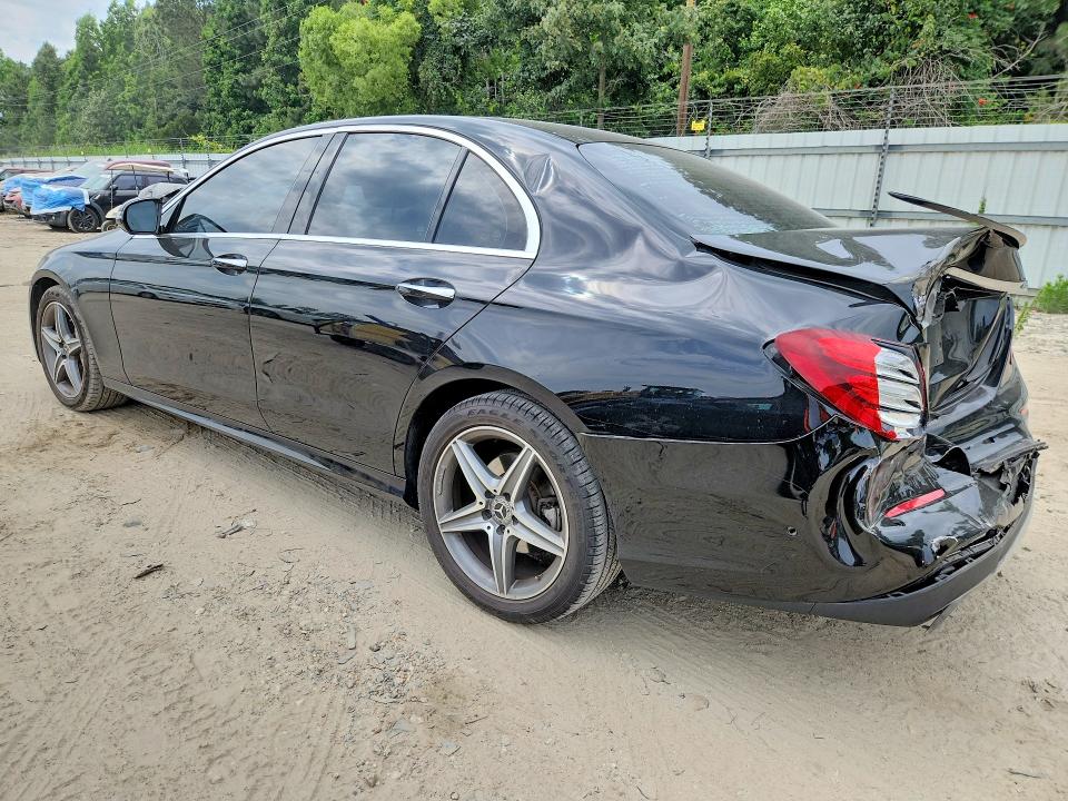 57019786 :رقم المزاد ، WDDZF4KB8JA379312 vin ، 2018 Mercedes-benz E مزاد بيع