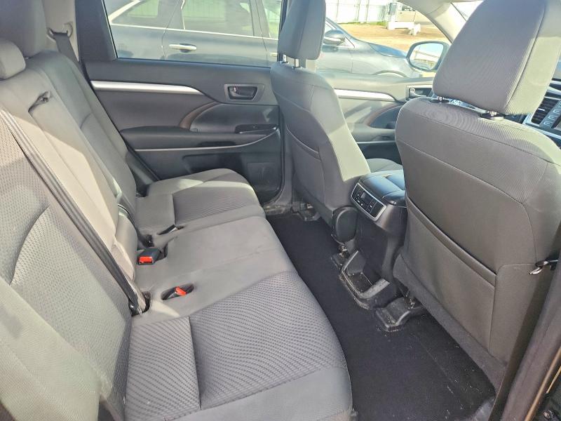 56377556 :رقم المزاد ، 5TDBKRFH3GS331201 vin ، 2016 Toyota Highlander مزاد بيع