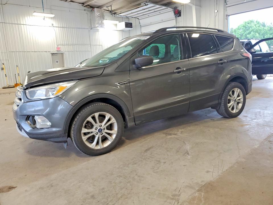 2017 Ford Escape მანქანა იყიდება აუქციონზე, vin: 1FMCU9GD9HUB07076, აუქციონის ნომერი: 56963036