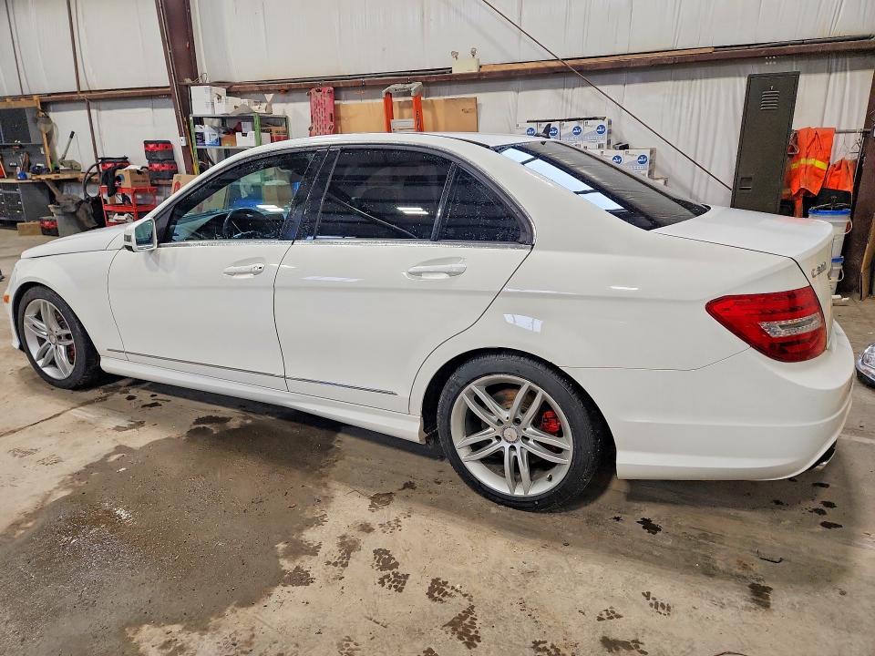 2014 Mercedes-benz C მანქანა იყიდება აუქციონზე, vin: WDDGF8AB1EA905642, აუქციონის ნომერი: 53210546