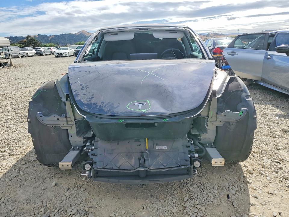 55831536 :رقم المزاد ، 5YJ3E1EA8JF153332 vin ، 2018 Tesla Model 3 مزاد بيع