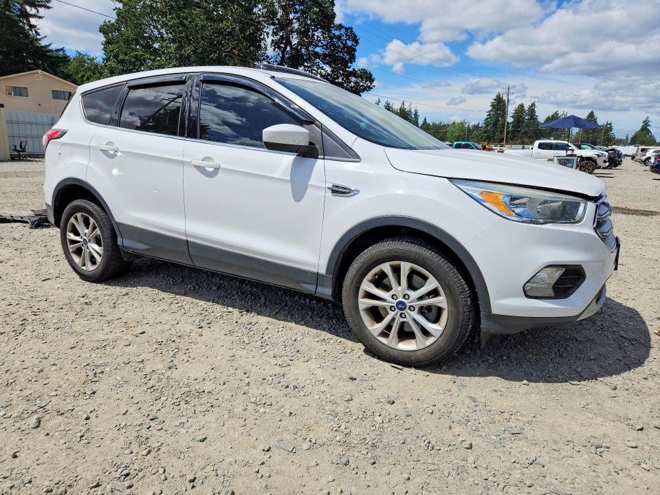 Продажа на аукционе авто 2017 Ford Escape, vin: 1FMCU0G99HUB04735, номер лота: 55803296