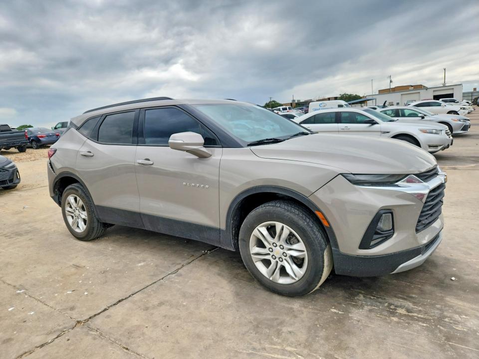 57432556 :رقم المزاد ، 3GNKBCR48MS566374 vin ، 2021 Chevrolet Blazer مزاد بيع