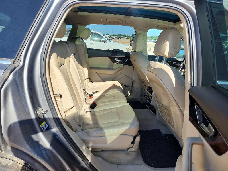 56636356 :رقم المزاد ، WA1VAAF75HD029408 vin ، 2017 Audi Q7 مزاد بيع