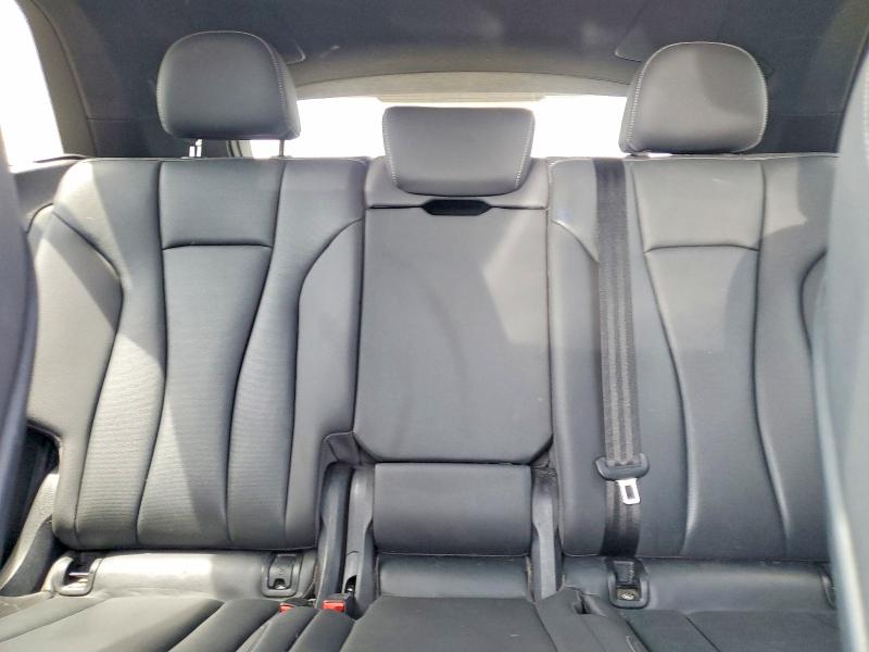 55898756 :رقم المزاد ، WA1EVAF15KD042165 vin ، 2019 Audi Q8 مزاد بيع