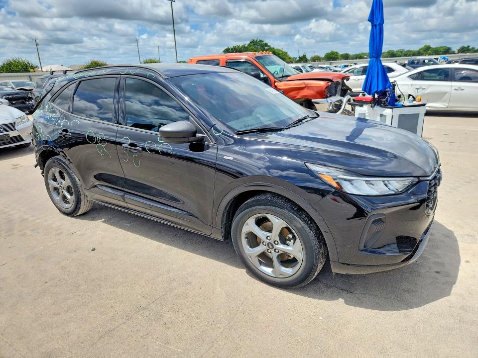 Продажа на аукционе авто 2023 Ford Escape, vin: 1FMCU0MZ6PUA79716, номер лота: 56475586