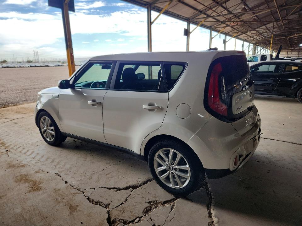 2018 Kia Soul მანქანა იყიდება აუქციონზე, vin: KNDJP3A5XJ7507394, აუქციონის ნომერი: 57232826
