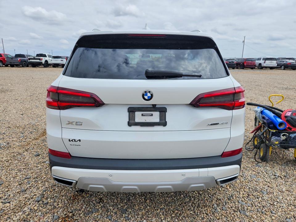 Продажа на аукционе авто 2021 Bmw X5, vin: 5UXCR6C05M9H23332, номер лота: 57380436