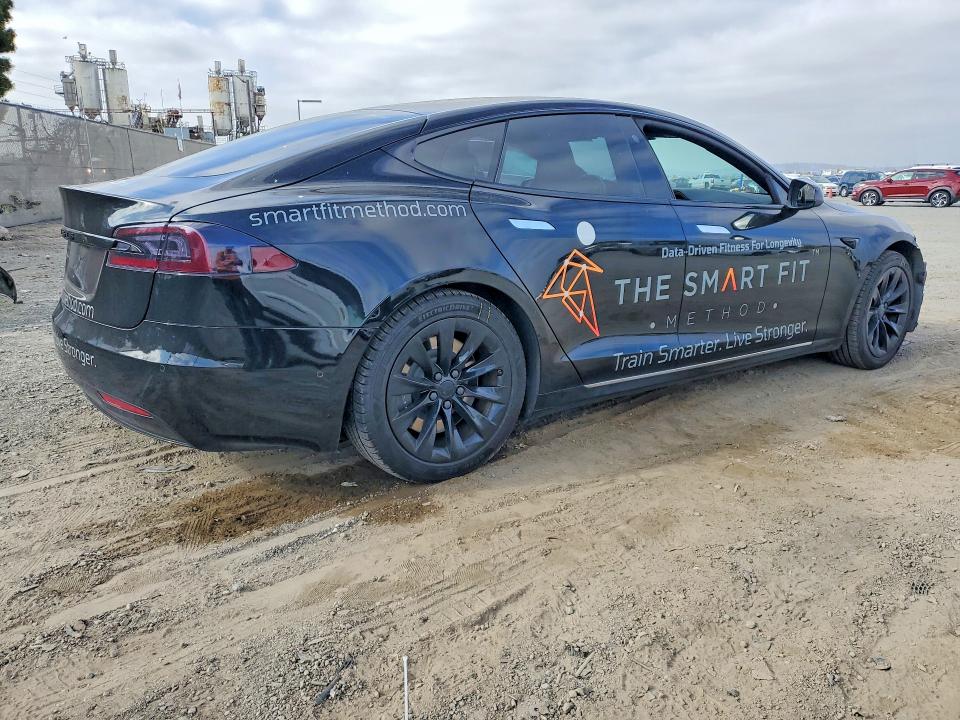 Продажа на аукционе авто 2018 Tesla Model S, vin: 5YJSA1E29JF261670, номер лота: 56673956