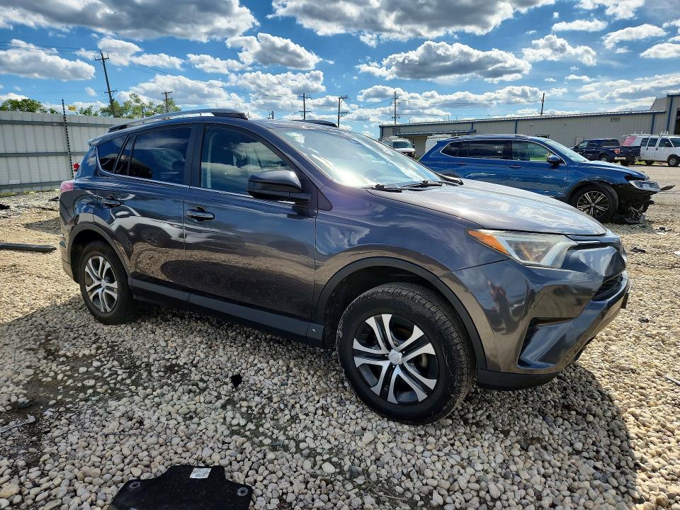 2018 Toyota Rav4 მანქანა იყიდება აუქციონზე, vin: JTMZFREV3JJ185574, აუქციონის ნომერი: 57364746