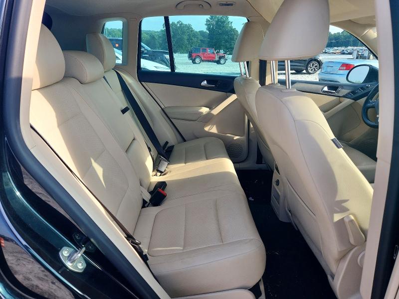56507216 :رقم المزاد ، WVGAV7AX3CW611230 vin ، 2012 Volkswagen Tiguan مزاد بيع