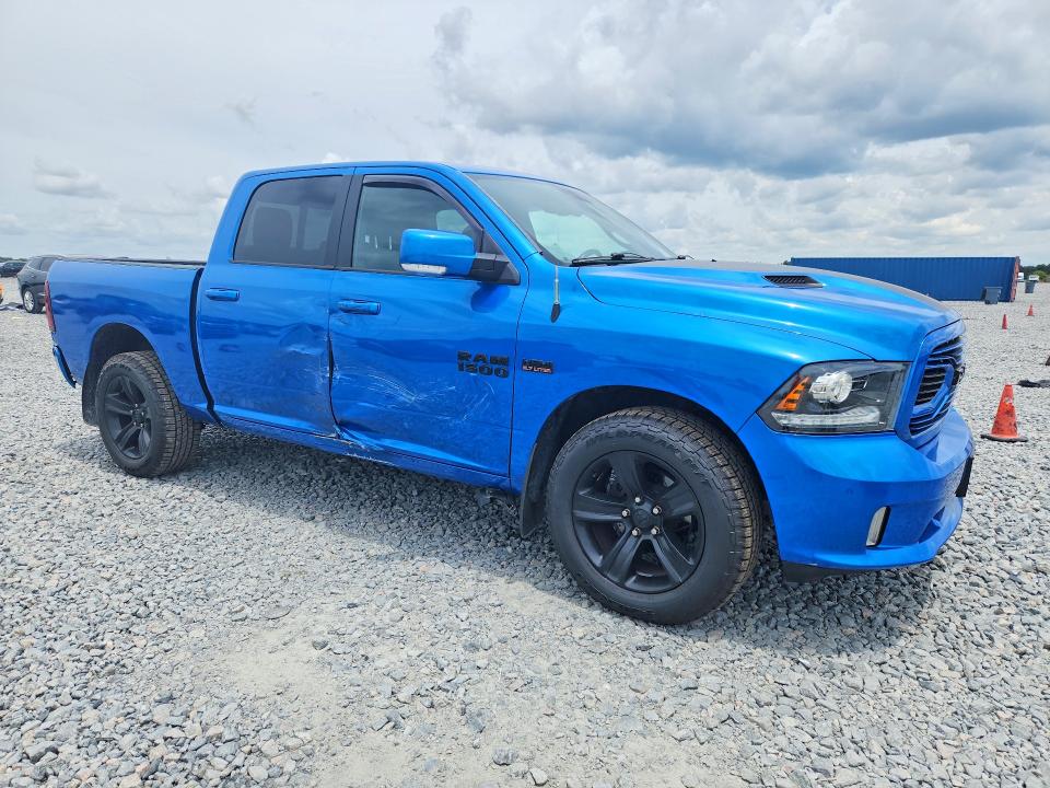 56452326 :رقم المزاد ، 1C6RR7MT7JS194307 vin ، 2018 Ram 1500 مزاد بيع