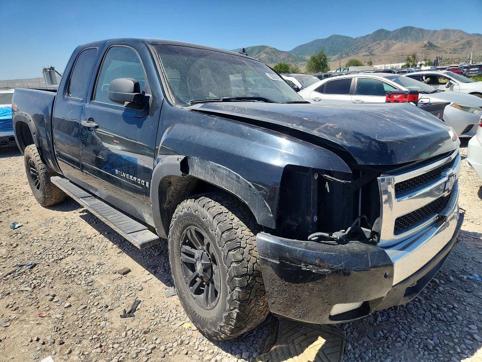 Продажа на аукционе авто 2008 Chevrolet Silverado, vin: 1GCEK19JX8Z210324, номер лота: 55908466