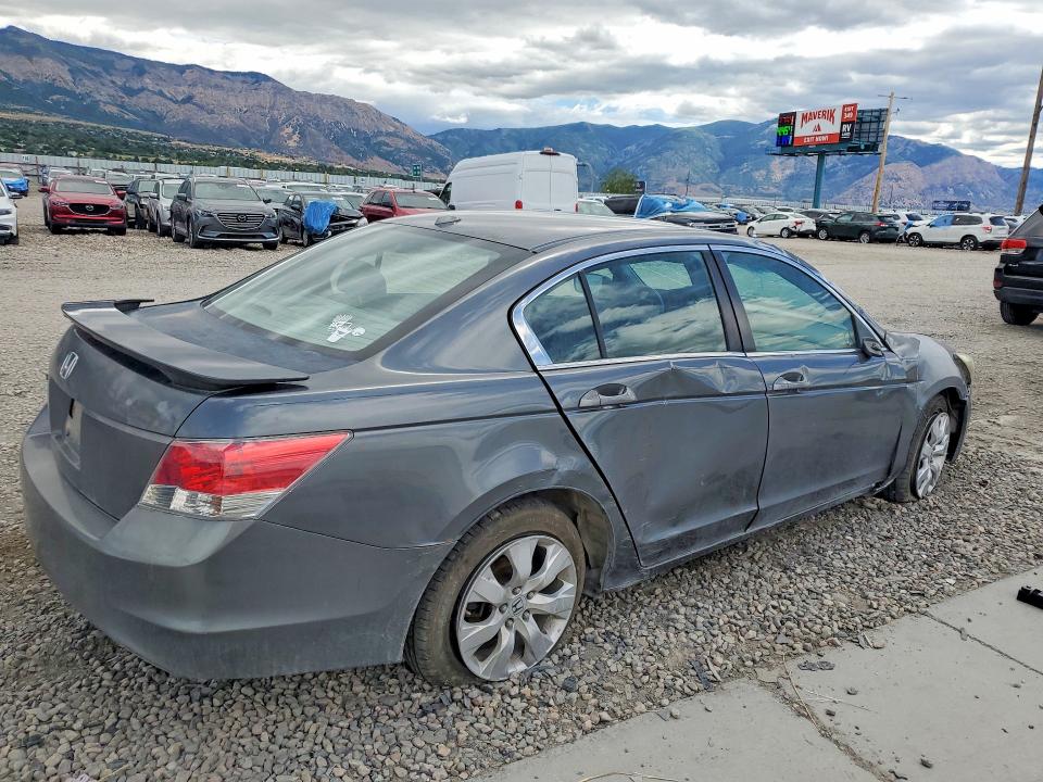 59017586 :رقم المزاد ، 1HGCP26898A001902 vin ، 2008 Honda Accord مزاد بيع
