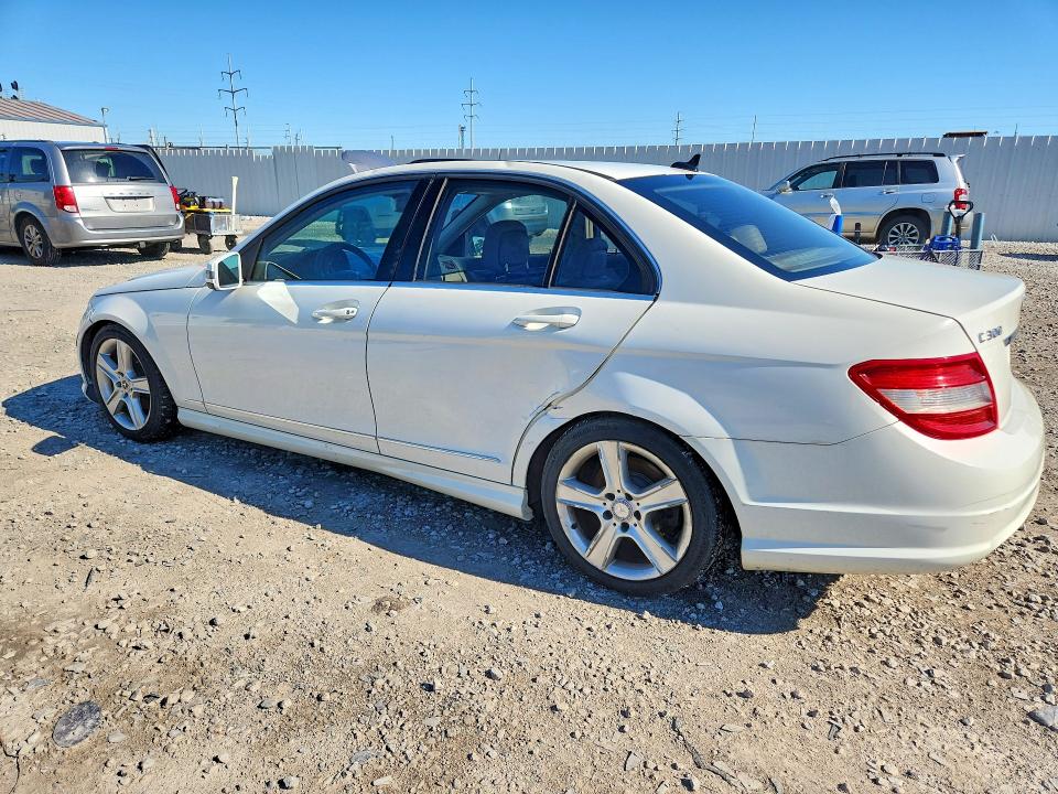 58473786 :رقم المزاد ، WDDGF8BB1AR106566 vin ، 2010 Mercedes-benz C مزاد بيع
