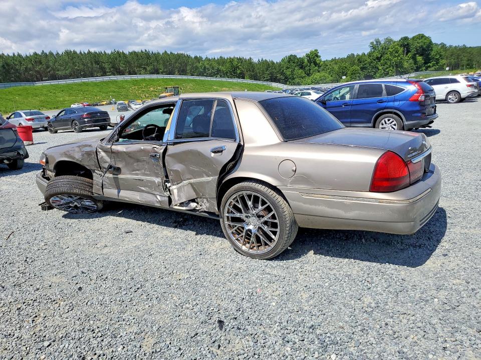 2005 Mercury Grand Marquis მანქანა იყიდება აუქციონზე, vin: 2MEFM75W85X642980, აუქციონის ნომერი: 57123456