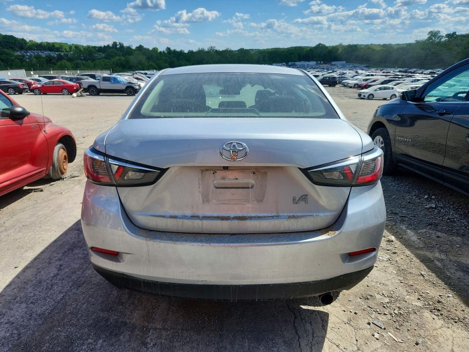 Продажа на аукционе авто 2018 Toyota Yaris Ia, vin: 3MYDLBYV9JY328045, номер лота: 55432696