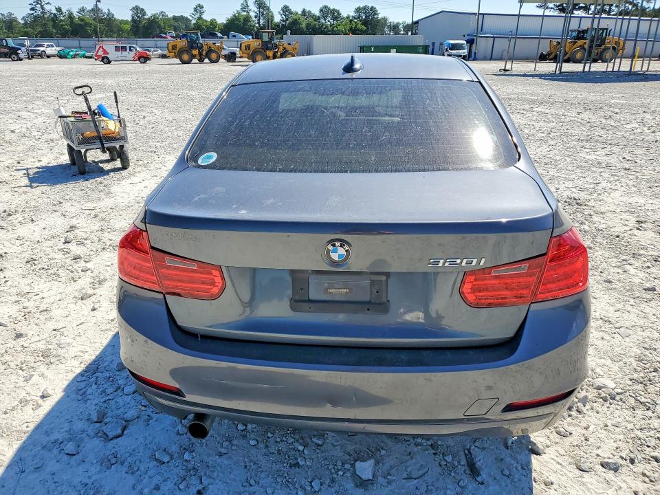 55945036 :رقم المزاد ، WBA3B1C5XDK129276 vin ، 2013 Bmw 320 مزاد بيع