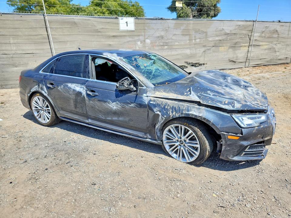 2018 Audi A4 მანქანა იყიდება აუქციონზე, vin: WAUENAF43JA139927, აუქციონის ნომერი: 57963516