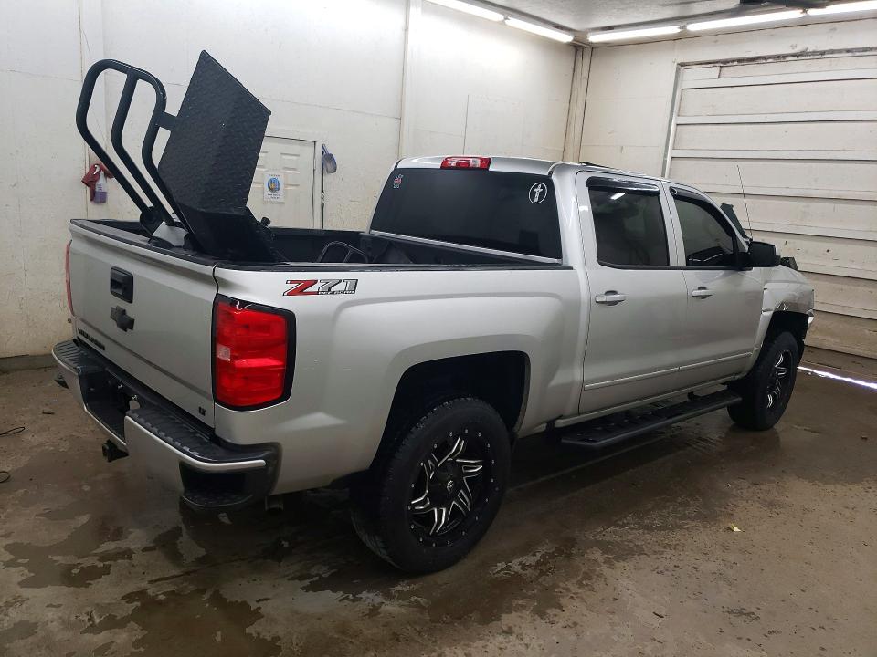 Продажа на аукционе авто 2018 Chevrolet Silverado, vin: 3GCUKREC1JG586191, номер лота: 54787376