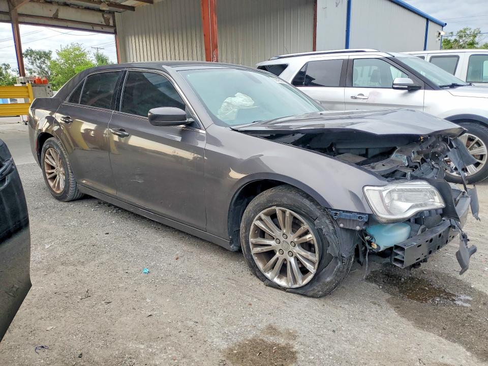 Продаж на аукціоні авто 2018 Chrysler 300, vin: 2C3CCAAG4JH130211, номер лоту: 55649296