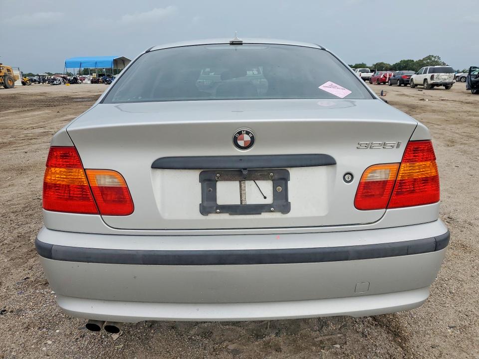 2005 Bmw 325 მანქანა იყიდება აუქციონზე, vin: WBAEV33425KW15911, აუქციონის ნომერი: 57908596