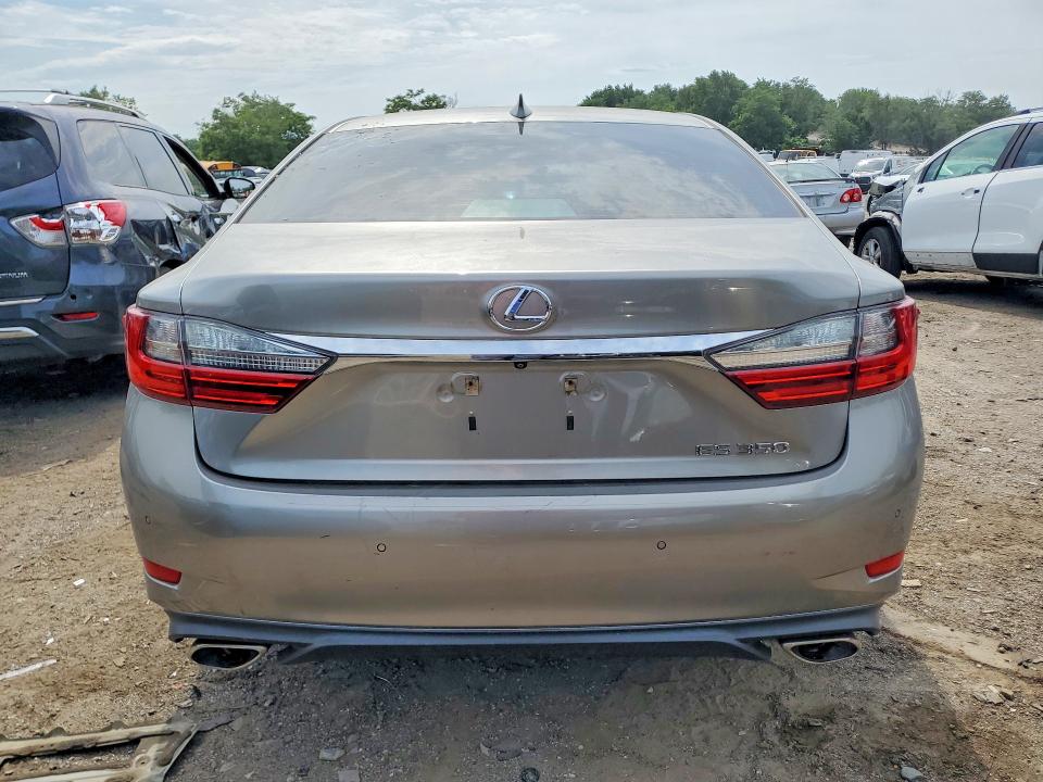 58601866 :رقم المزاد ، 58ABK1GG0JU108323 vin ، 2018 Lexus Es مزاد بيع