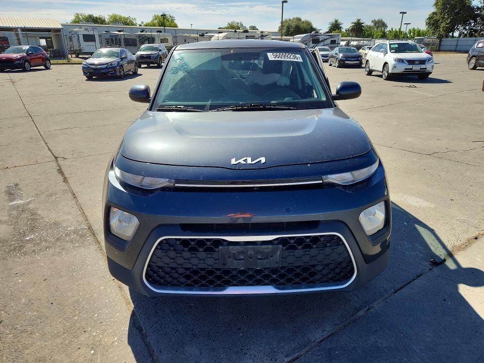 2022 Kia Soul მანქანა იყიდება აუქციონზე, vin: KNDJ23AU4N7801451, აუქციონის ნომერი: 56099236
