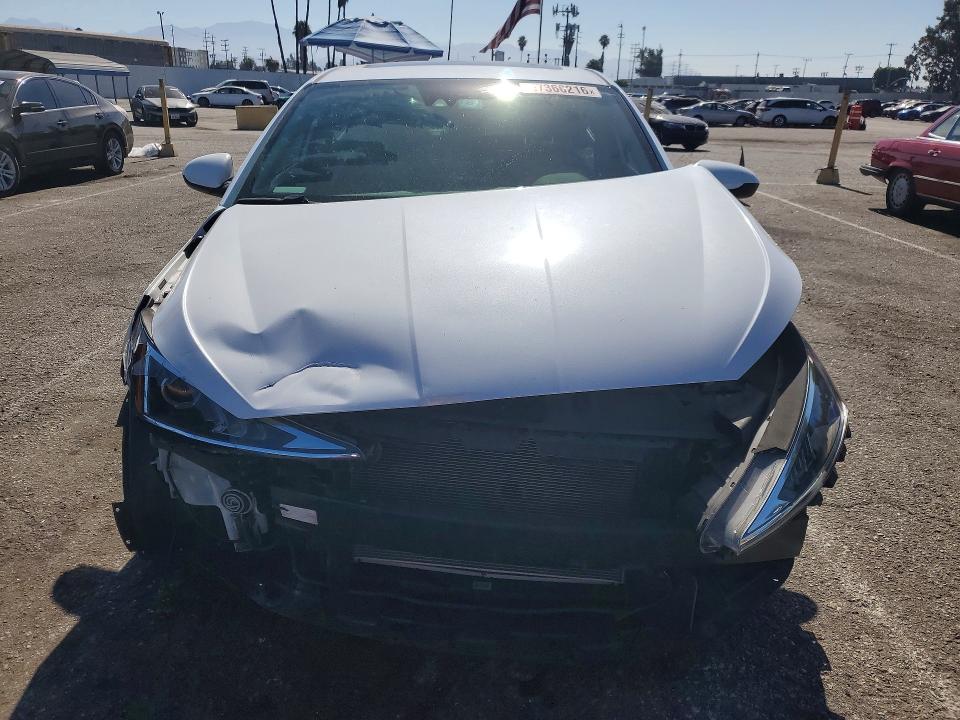 57366216 :رقم المزاد ، 5NPD84LF0KH423703 vin ، 2019 Hyundai Elantra مزاد بيع