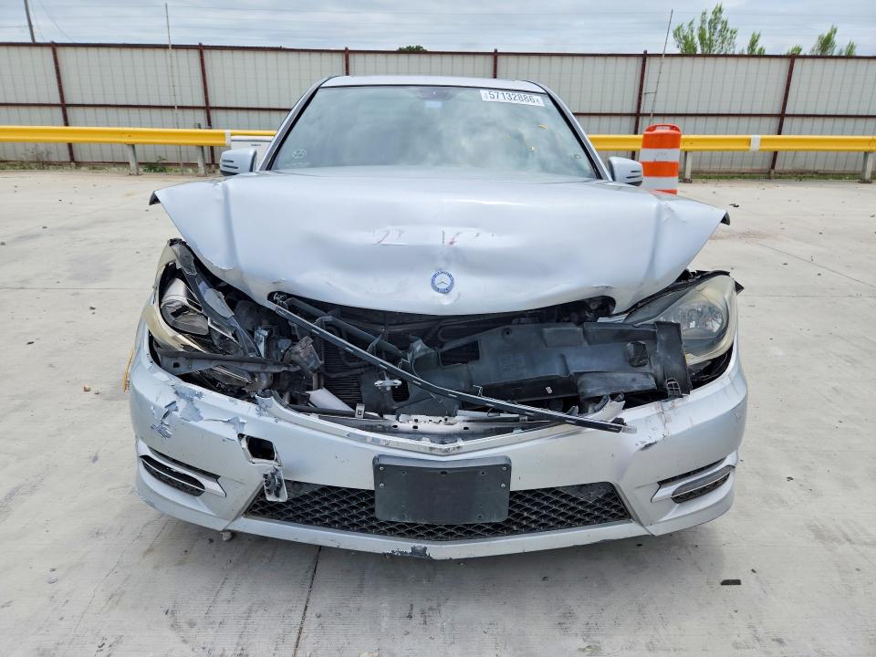 2013 Mercedes-benz C მანქანა იყიდება აუქციონზე, vin: WDDGF4HB2DR294017, აუქციონის ნომერი: 57132886