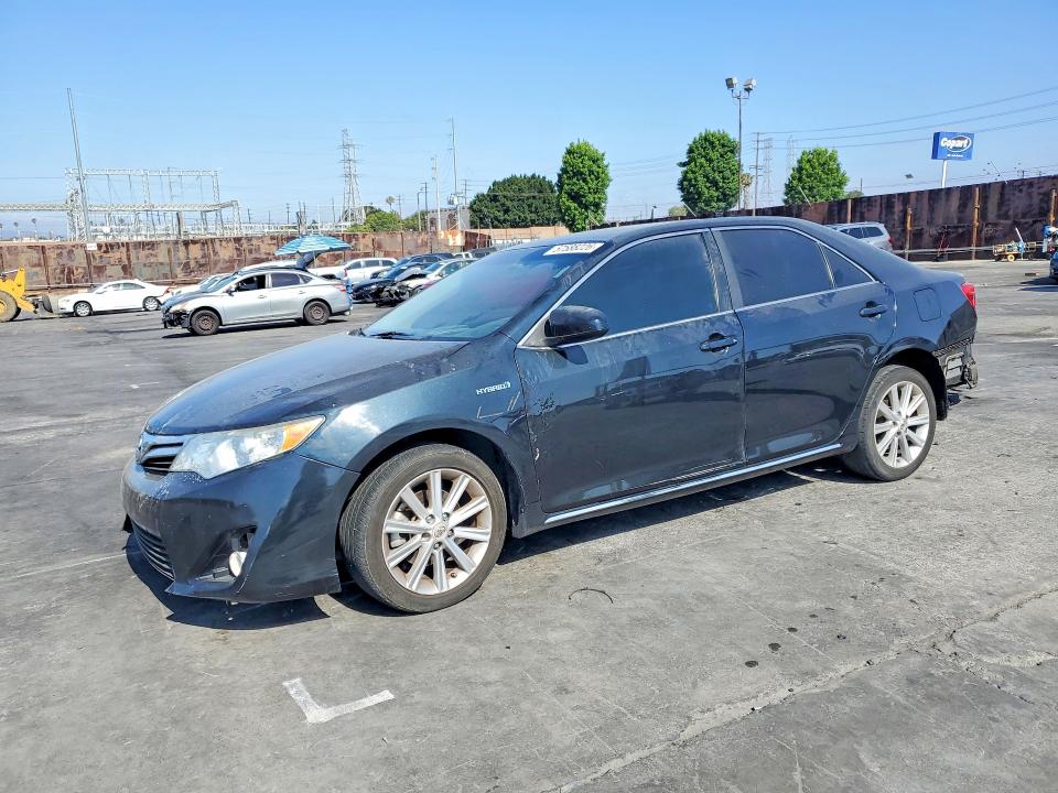 2012 Toyota Camry Hybrid მანქანა იყიდება აუქციონზე, vin: 4T1BD1FKXCU018462, აუქციონის ნომერი: 57588226