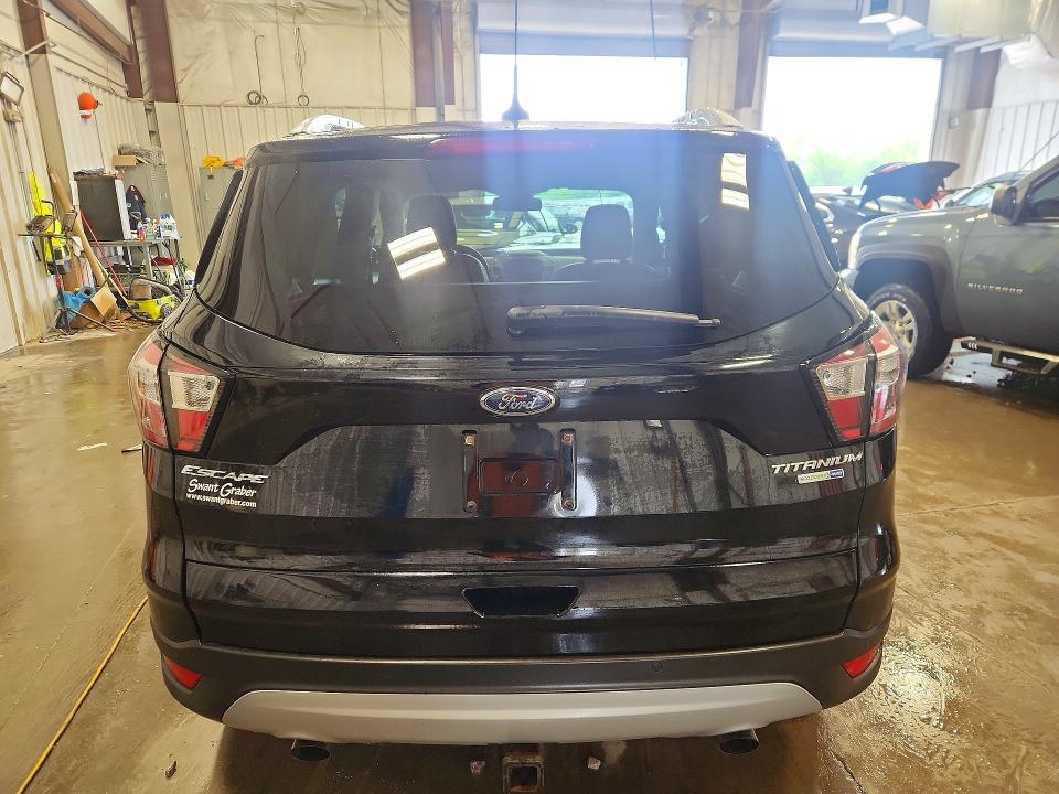 2018 Ford Escape მანქანა იყიდება აუქციონზე, vin: 1FMCU9J98JUC76418, აუქციონის ნომერი: 55725776