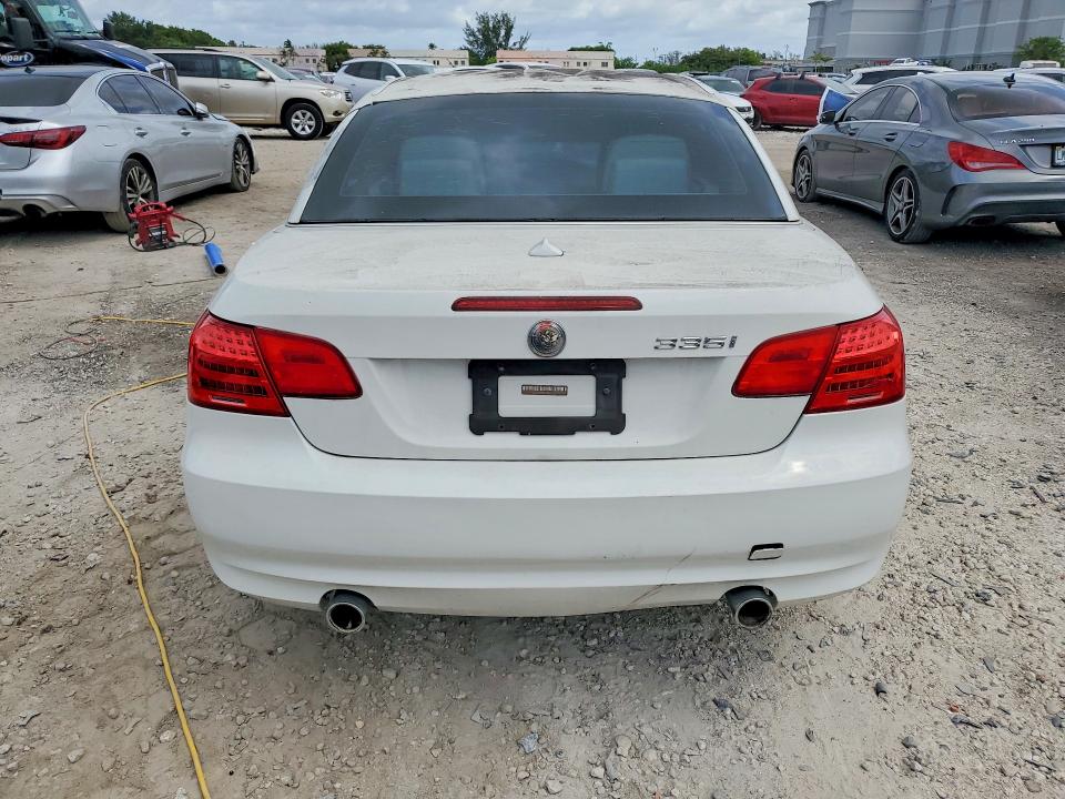 2011 Bmw 335 მანქანა იყიდება აუქციონზე, vin: WBADX7C50BE261001, აუქციონის ნომერი: 57041266