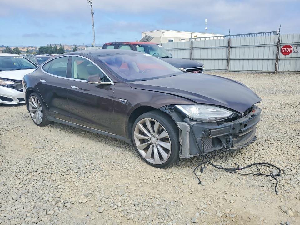 2014 Tesla Model S მანქანა იყიდება აუქციონზე, vin: 5YJSA1H13EFP50056, აუქციონის ნომერი: 54446786
