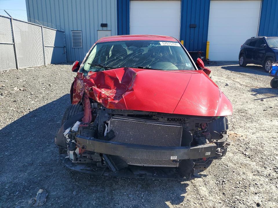 57015766 :رقم المزاد ، KMHLM4AG9MU137422 vin ، 2021 Hyundai Elantra مزاد بيع