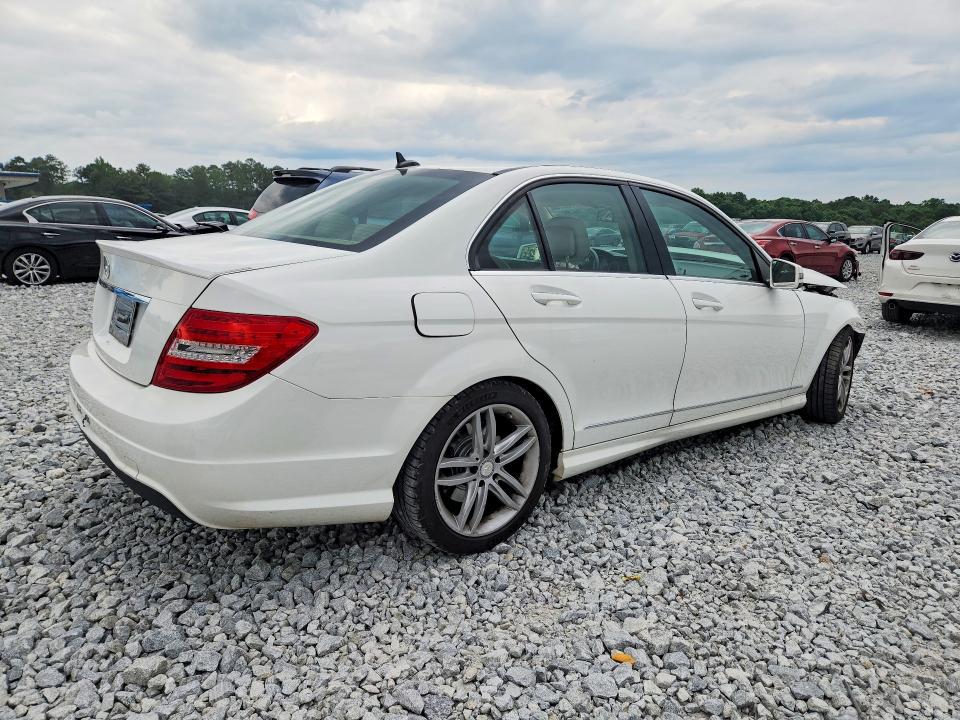 58770006 :رقم المزاد ، WDDGF4HB4ER311188 vin ، 2014 Mercedes-benz C مزاد بيع