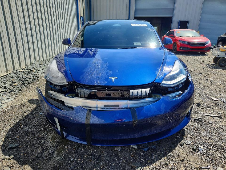 56104476 :رقم المزاد ، 5YJ3E1EC6NF321735 vin ، 2022 Tesla Model 3 مزاد بيع