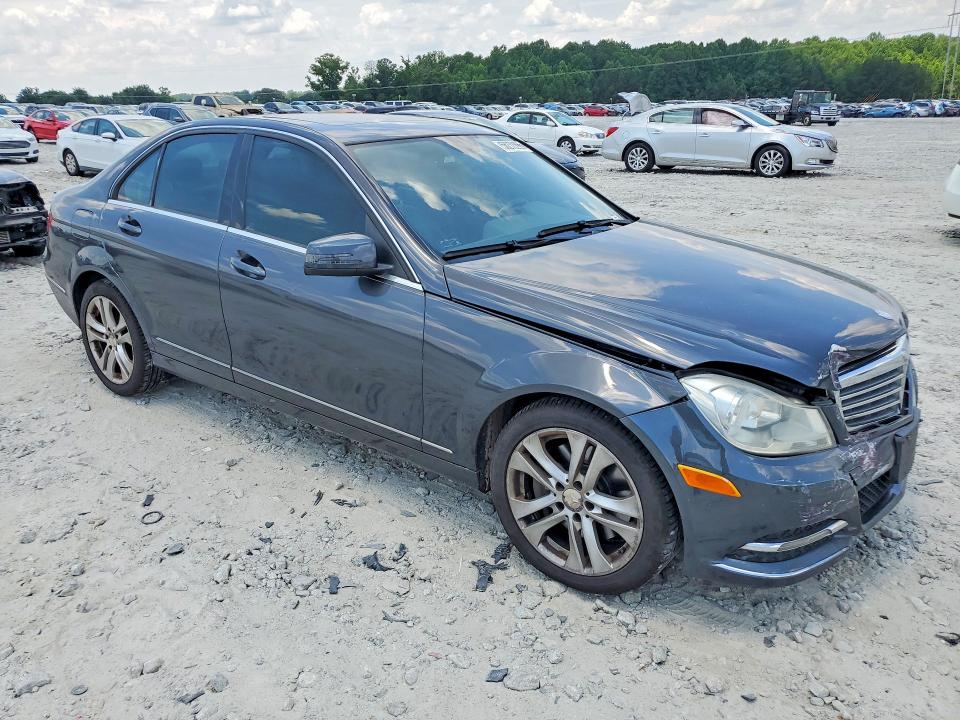 56272296 :رقم المزاد ، WDDGF8AB8DR250704 vin ، 2013 Mercedes-benz C مزاد بيع
