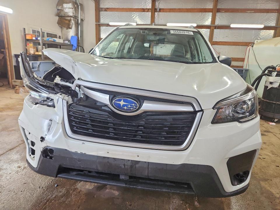 56602016 :رقم المزاد ، JF2SKADC1LH586910 vin ، 2020 Subaru Forester مزاد بيع