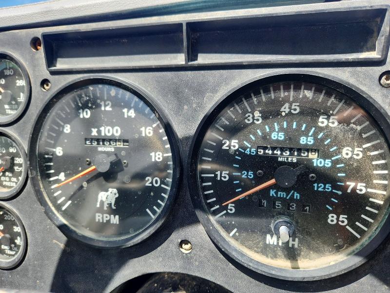 56566066 :رقم المزاد ، 1M1AA13Y8YW125152 vin ، 2000 Mack 600 مزاد بيع