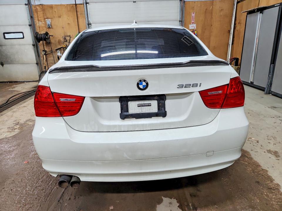 58627136 :رقم المزاد ، WBAPK5C56BA662186 vin ، 2011 Bmw 328 مزاد بيع