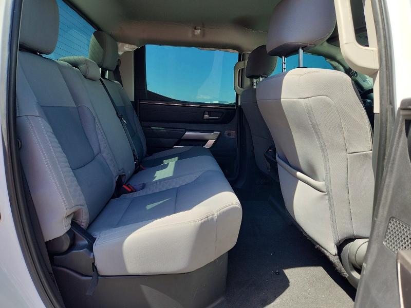 Продажа на аукционе авто 2022 Toyota Tundra, vin: 5TFLA5DB7NX020425, номер лота: 57525316