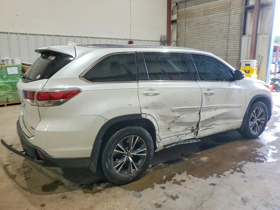 Продажа на аукционе авто 2016 Toyota Highlander, vin: 5TDJKRFH5GS352661, номер лота: 57730936