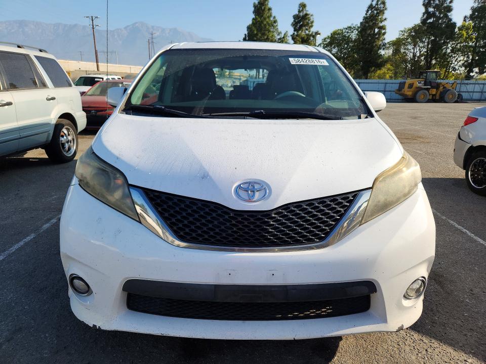 58428816 :رقم المزاد ، 5TDXK3DC7BS164201 vin ، 2011 Toyota Sienna مزاد بيع