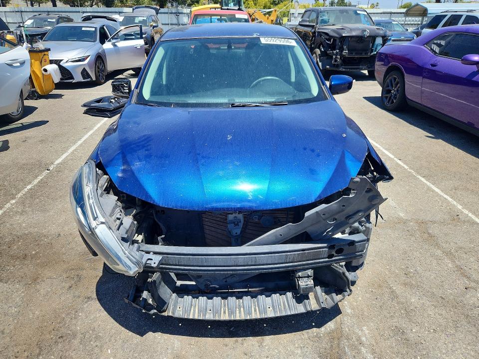55929596 :رقم المزاد ، 3N1AB7AP3KY275814 vin ، 2019 Nissan Sentra مزاد بيع