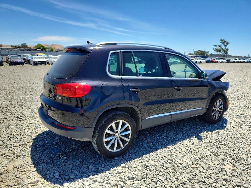 2017 Volkswagen Tiguan მანქანა იყიდება აუქციონზე, vin: WVGRV7AX5HW501533, აუქციონის ნომერი: 56888216