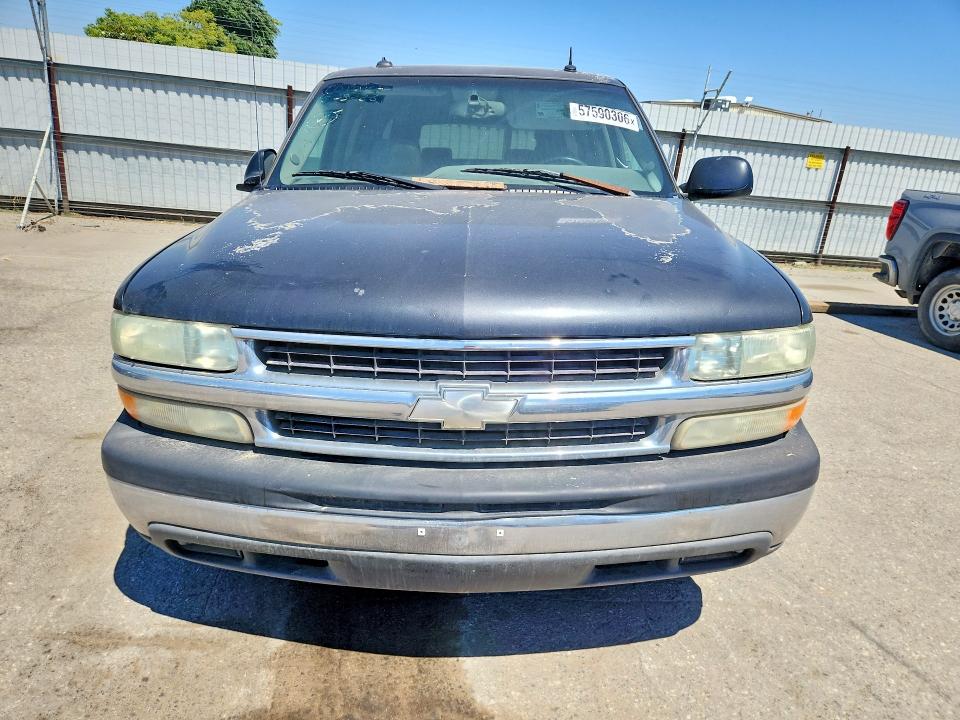 57590306 :رقم المزاد ، 3GNEC16T03G298917 vin ، 2003 Chevrolet Suburban مزاد بيع